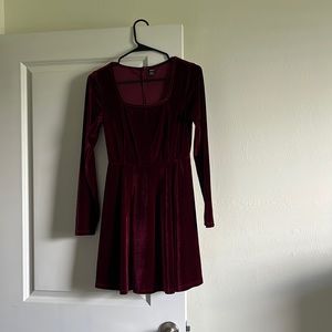 Women shein maroon dress never work size s US 4 velvet zipper dress